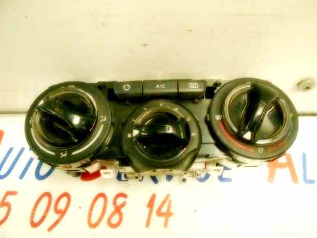 Commande de chauffage & clim
PEUGEOT 208 

