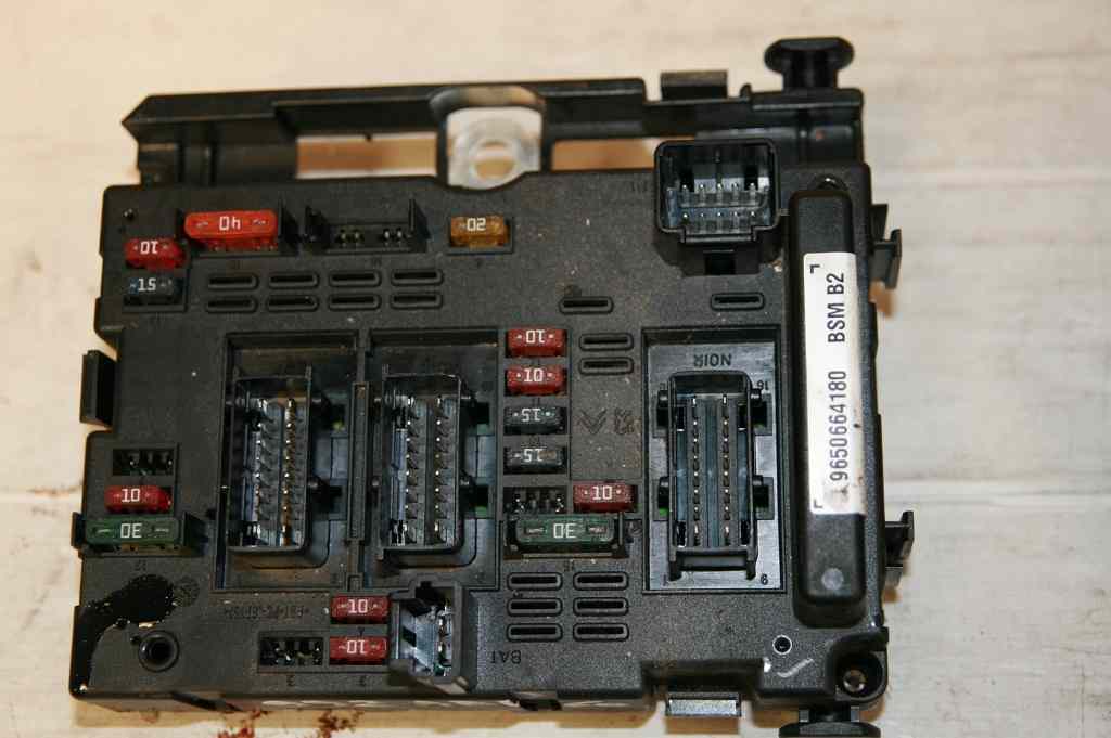 BSM Peugeot 206 1.9d
09/2003

DELPHI B2
9650664180 

