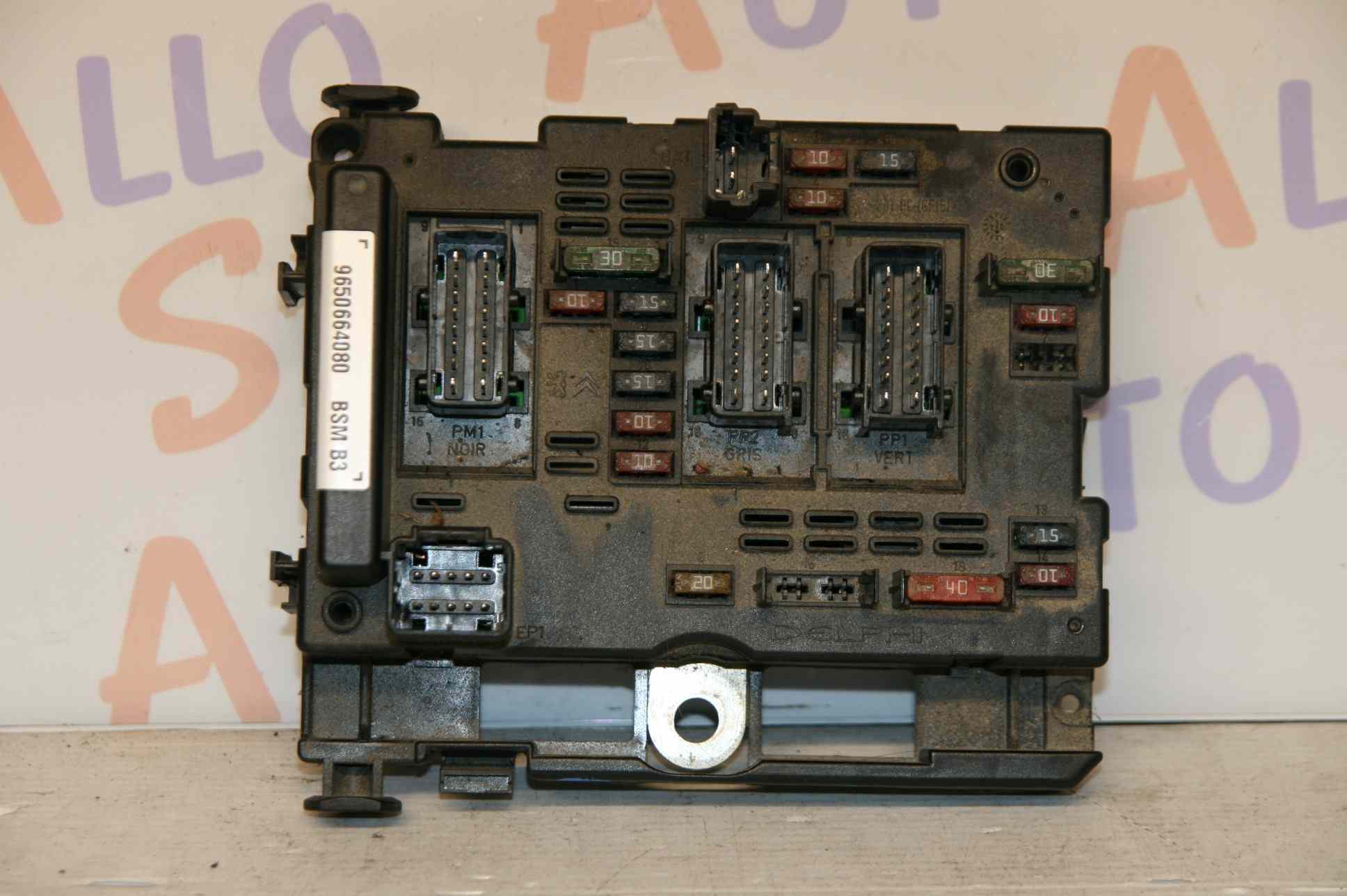 BSM B3 DELPHI
PEUGEOT 307 phase 1
1.6l 16v
référence : 9650664080

