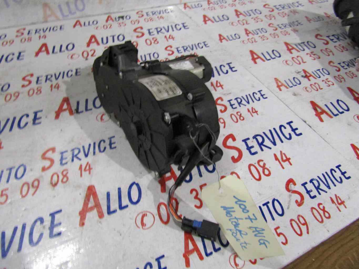 Moteur Porte Latérale Gauche PEUGEOT 1007 

Ref :
9680508180-01

Frais de port sur devis
