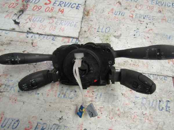 Contacteur Tournant 
PEUGEOT 206

contacteur commodos peugeot 2060

reference 96777182xt 