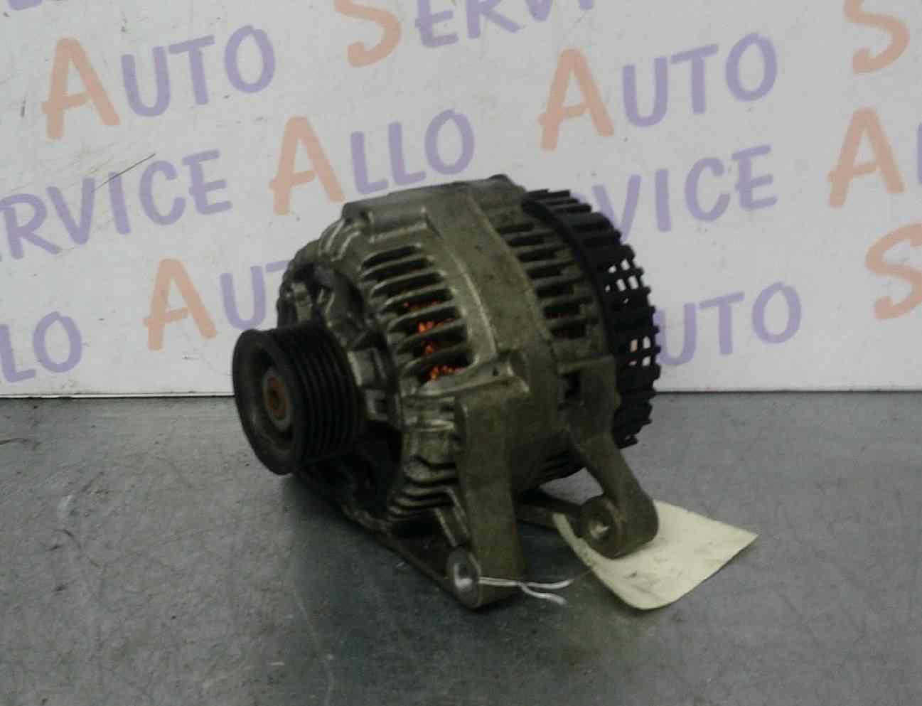 Alternateur  PEUGEOT 206 PHASE 1 1.9 D - 8V 

MILLESIME 03/2000

VALEO 96 237271 80 / 2541969A

