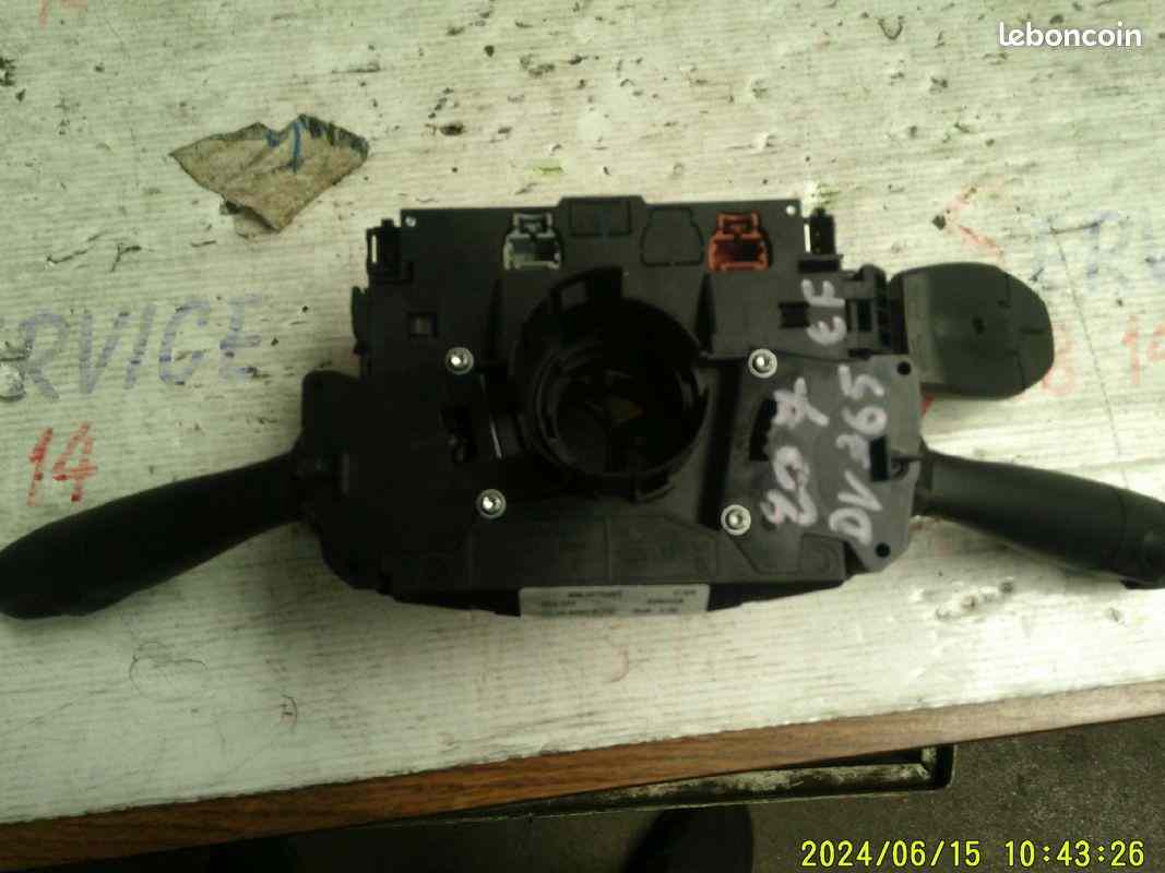 Commodo 
PEUGEOT 207 1.6 HDI


garantie 12 mois
