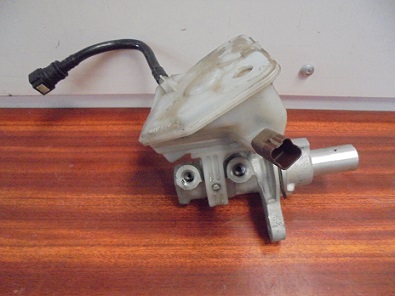 Maitre Cylindre 
PEUGEOT 308 série 1 
An 03.2008 - 03.2011

Bosch 0204254242