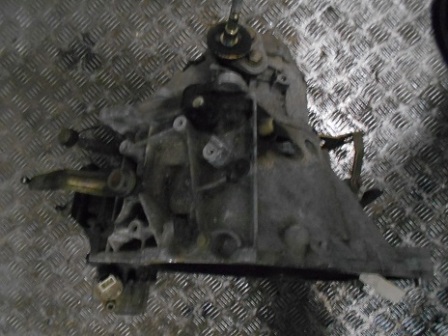 Boite de vitesses 
PEUGEOT 206 2.0 HDI 90CV
An 06.2002 - 12.2006

Type boite : 20DL0F
164 000 Km

Garanti(e) 3 mois

Frais de Port sur devis