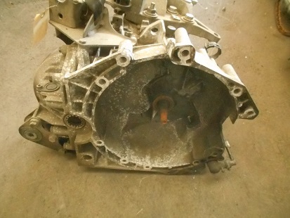 Boite de vitesses 
PEUGEOT Jumper (3) 2.2 HDI 100CV
An depuis 06.2006

Type boite : 20UM23 / 20UM22 /  20UM024
141 000 Km

Garanti(e) 3 mois

Frais de Port sur devis