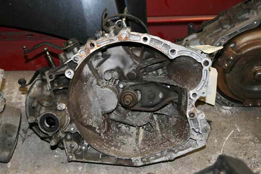 Boite de vitesses  PEUGEOT 206 2.0HDI 90 ch
05.2004

Type boite : 20DL0F
154 000 Km

Garanti(e) 3 mois

Frais de Port sur devis