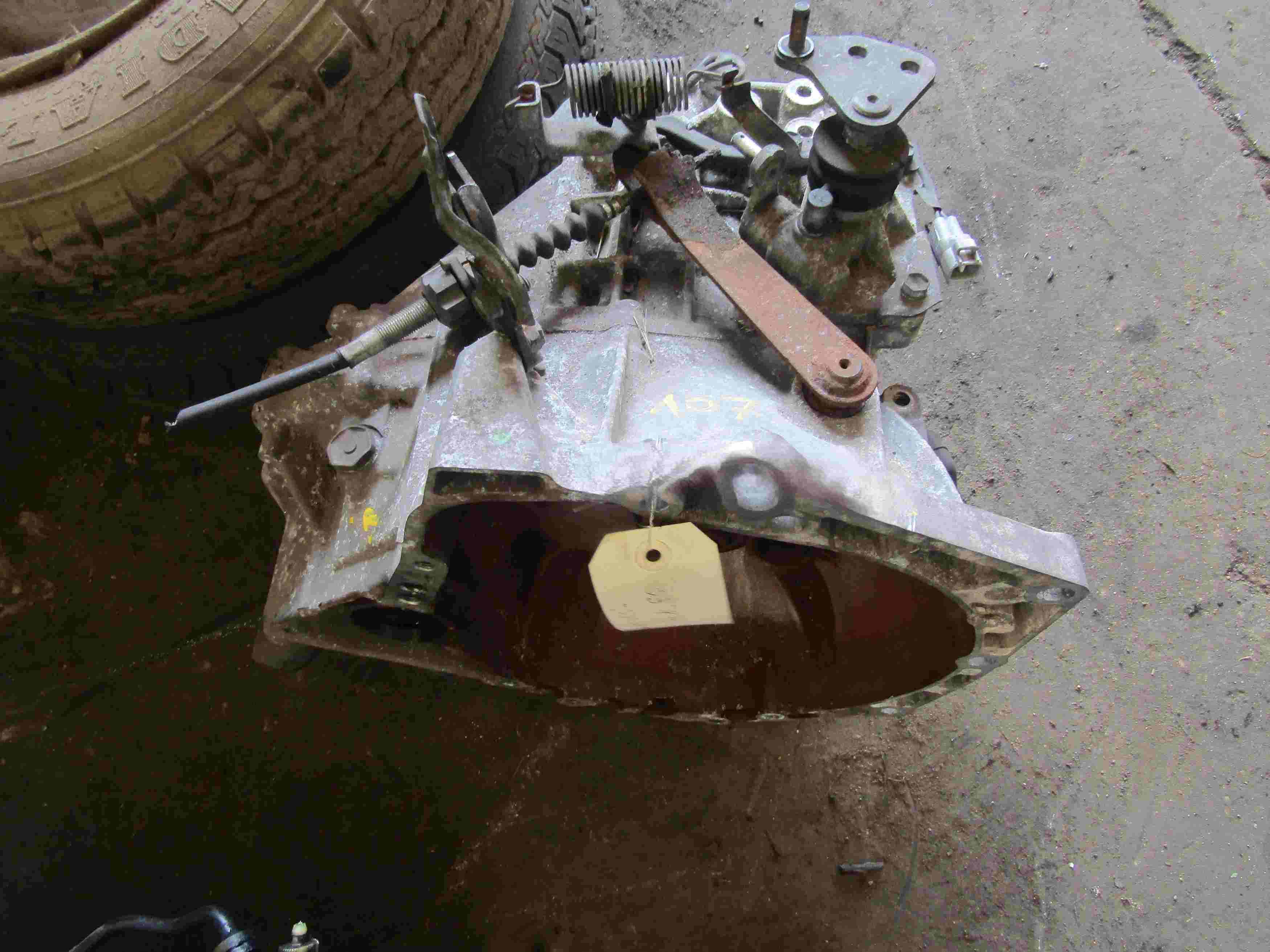 Boite de vitesses 
PEUGEOT 107 1.0i 68cv

Type boite : DSG9
93000 Km

Garanti(e) 12 mois

Frais de Port sur devis