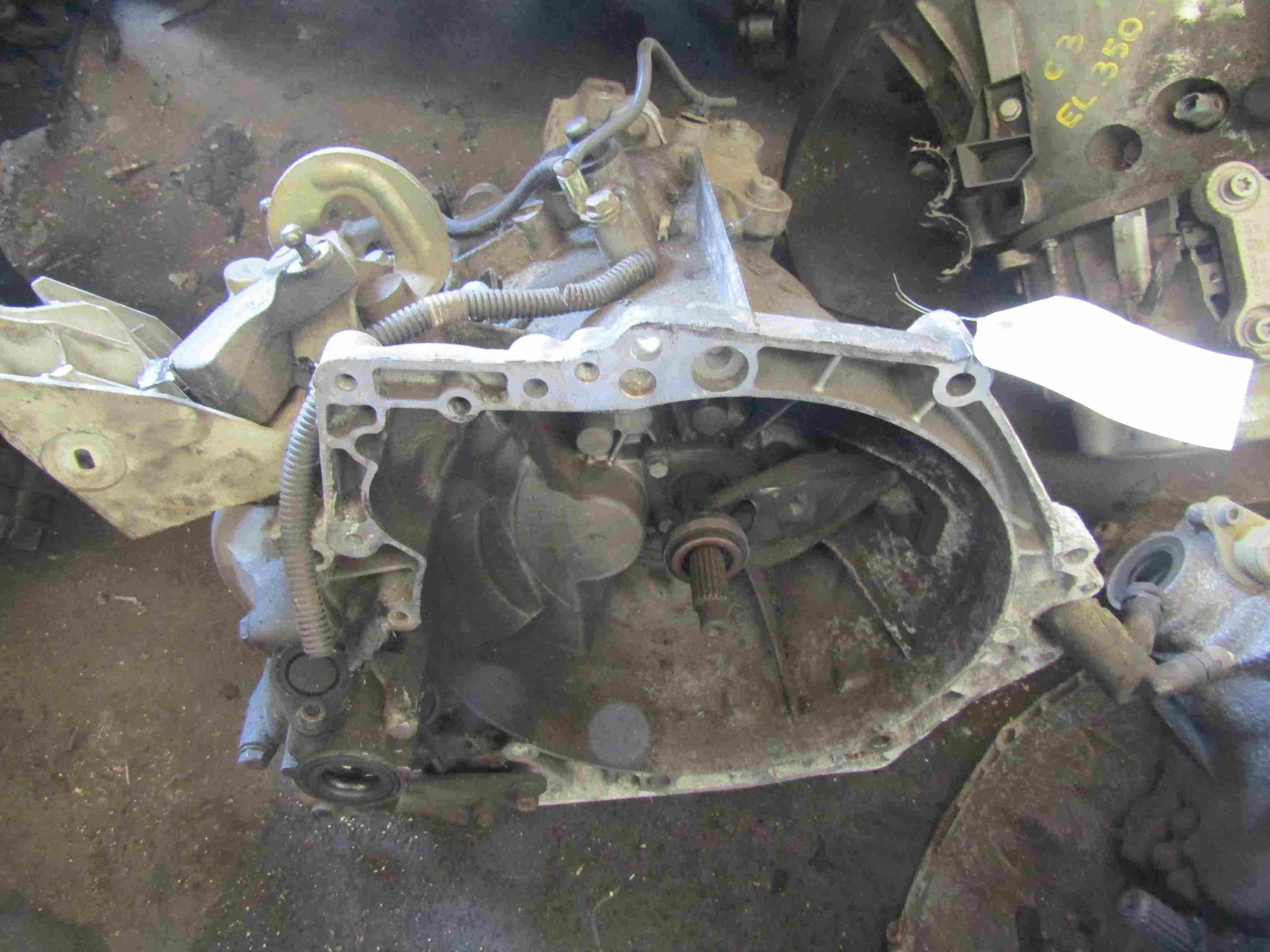 Boite de vitesses 
PEUGEOT 207 Phase 1 1.6 HDI 110CV

Type boite : 20DP72
210000 Km

Garanti(e) 12 mois

Frais de Port sur devis