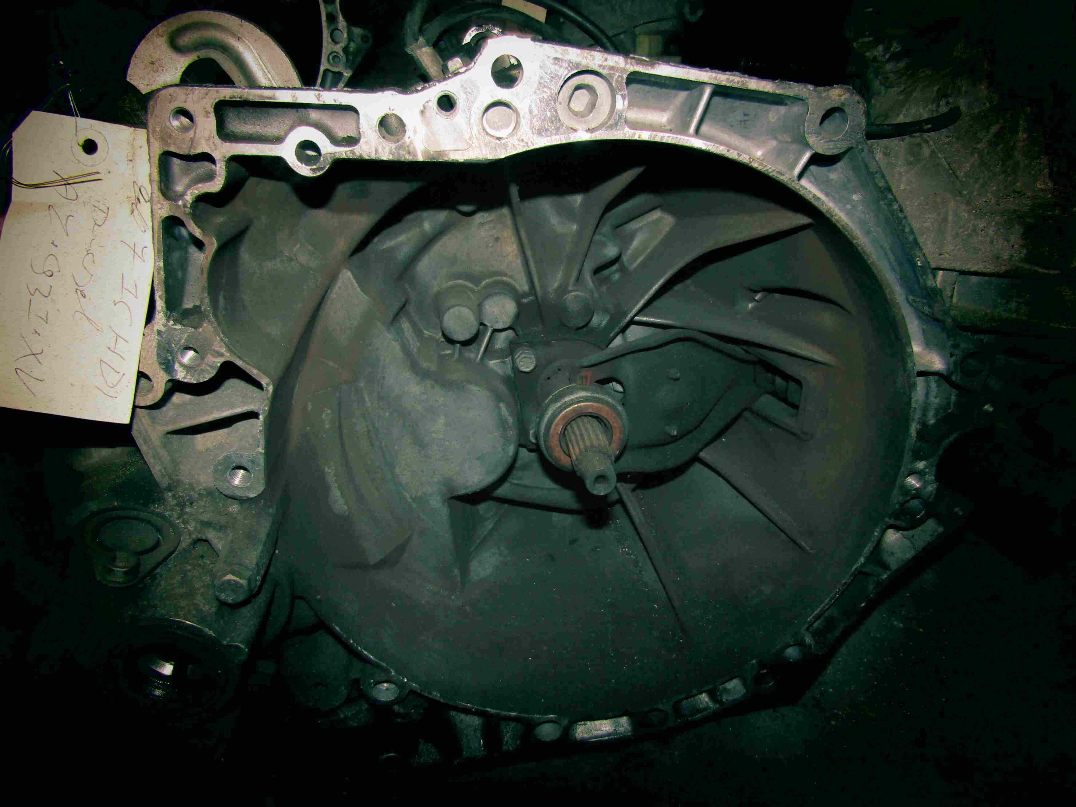 Boite de vitesses 
PEUGEOT 207 Phase 2 1.6hdi 90cv

Type boite : 20DPD5
 NC Km

Garanti(e) 12 mois

Frais de Port sur devis