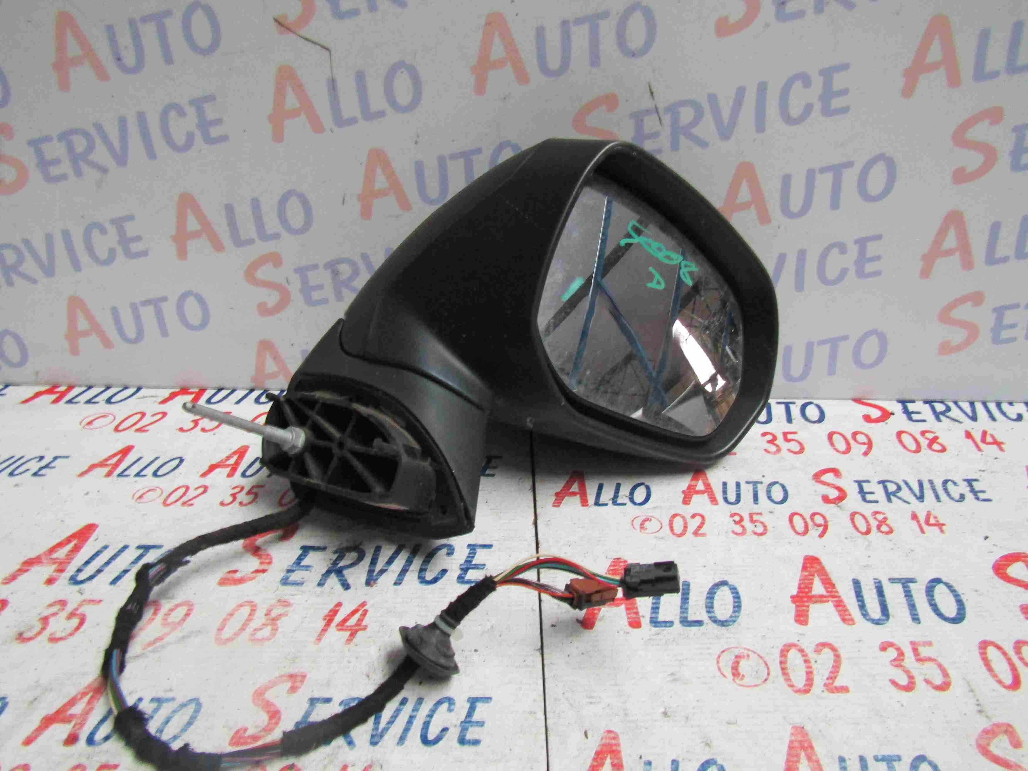 Retro Electrique Droit
PEUGEOT 5008 1 Phase 1

03.2010
Couleur: Beige Clair
Frais de port sur devis

