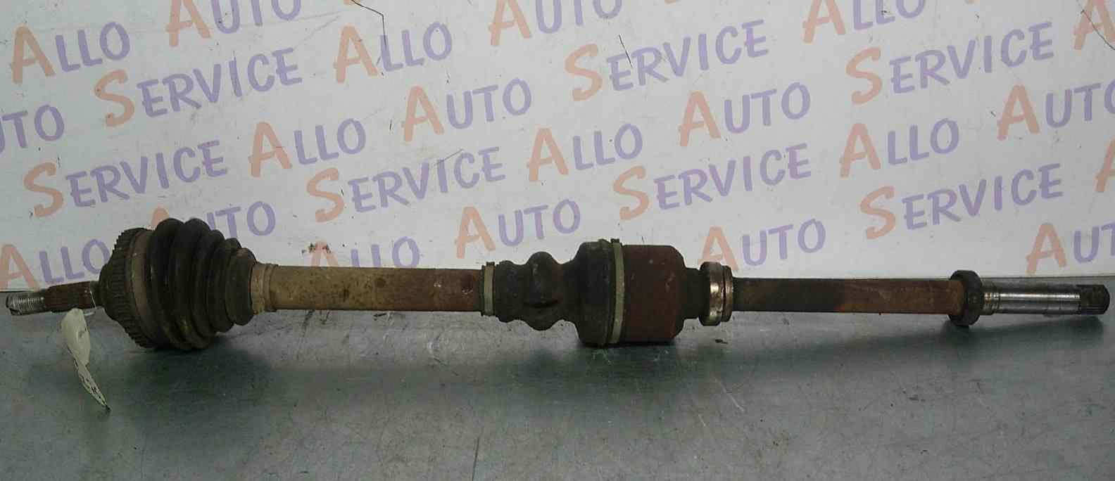 Cardan Droit PEUGEOT 206 PHASE 1 1.9 D 

MILLESIME 03/2000

MOTEUR DW8_WJZ

