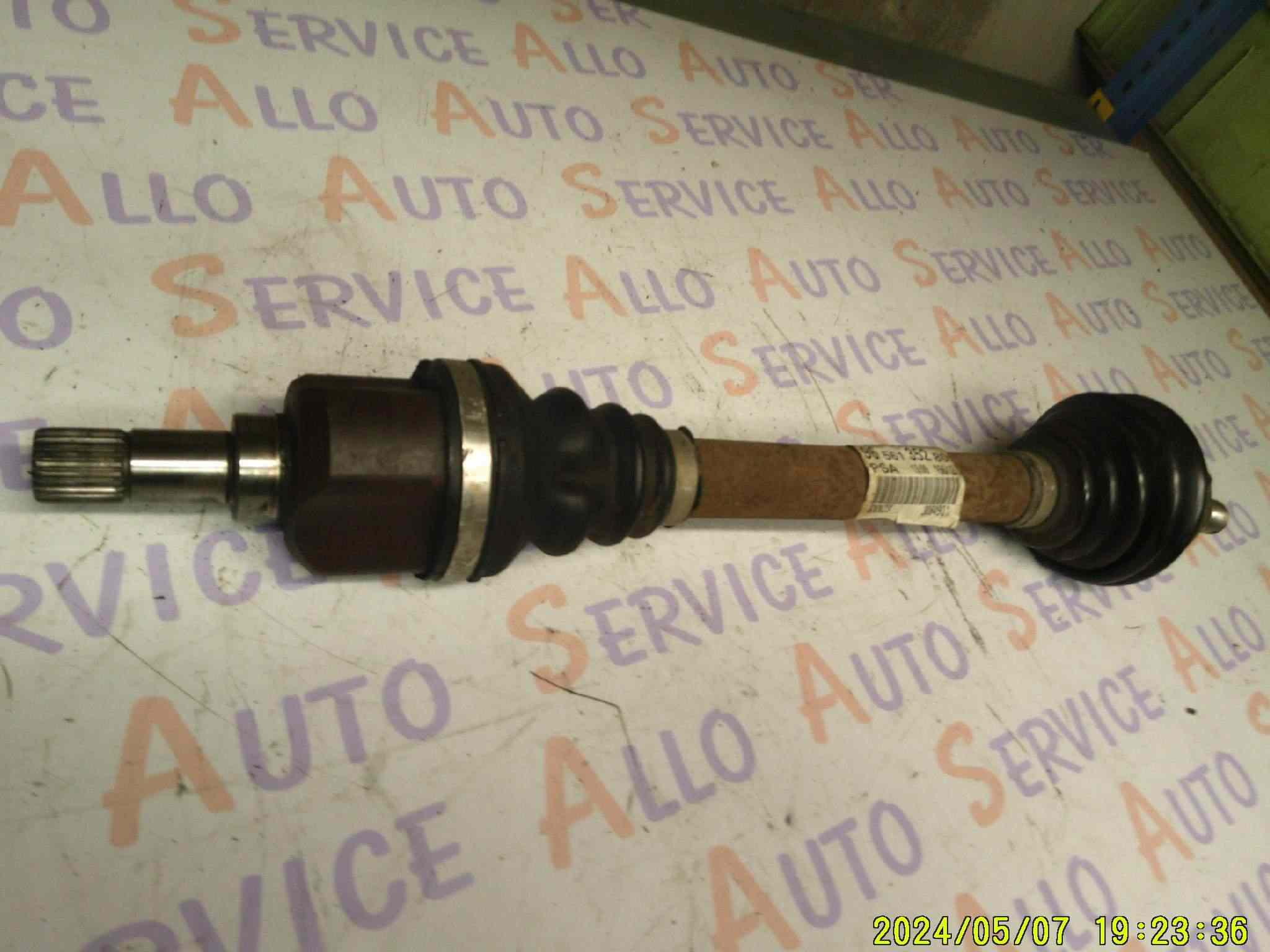 Cardan Gauche
PEUGEOT 308 1 phase 2
ref: 9656135280

