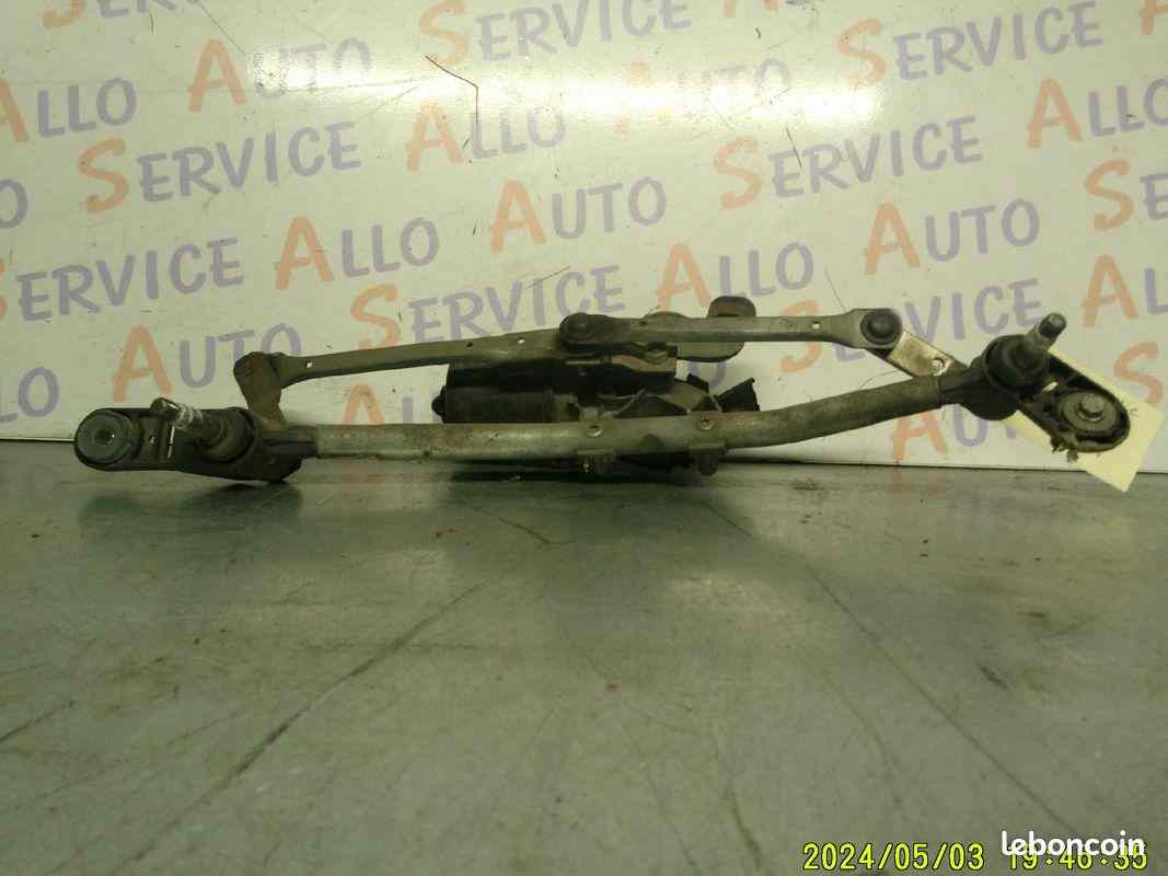 Moteur essuie glace CLIO3

