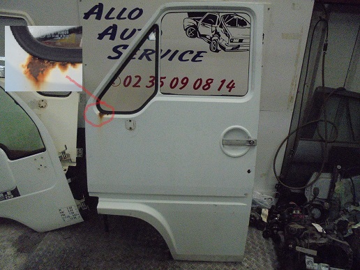 Porte AV Gauche
RENAULT Master 1
An 1989 - 1997

Quelques points de rouilles
Plus marquante au niveau du custode

Frais de Port sur devis