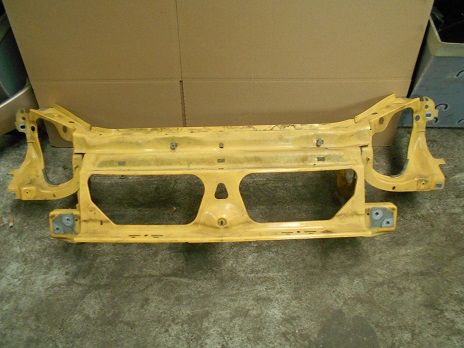 Traverse Superieure 
RENAULT Kangoo 1 phase 2
An 03.2003 - 10.2006

Frais de Port sur devis