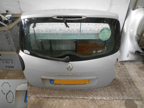 Hayon 
RENAULT Modus Phase 1
An : 09.2004 / 12.2007

Manque 3em Feu stop
Légère rayure 

Frais de Port sur devis