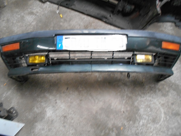 Pare Choc Av 
RENAULT R25 phase 2
Années de 07.1988 à 06.1992

Frais de Port sur devis