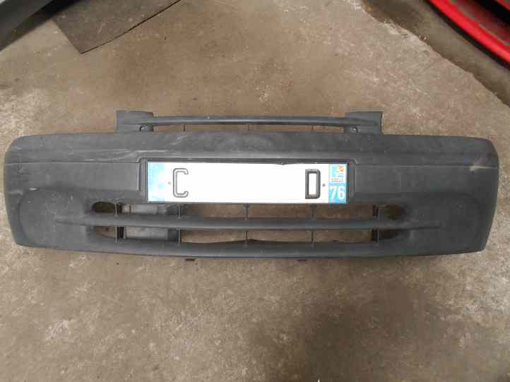 Pare Choc Av 
RENAULT Kangoo 1
An 09.1997 - 06.2003

Frais de Port sur devis