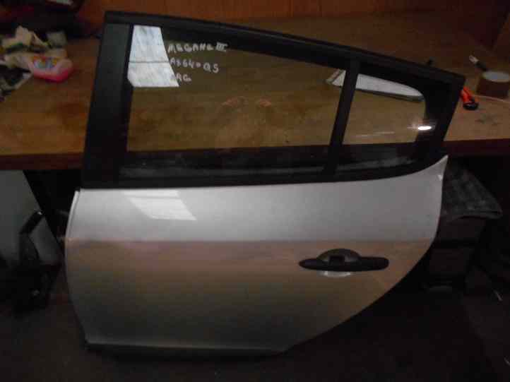 Porte AR Gauche
RENAULT Megane 3
Depuis 01.2012

Vendue nue
Frais de Port sur devis