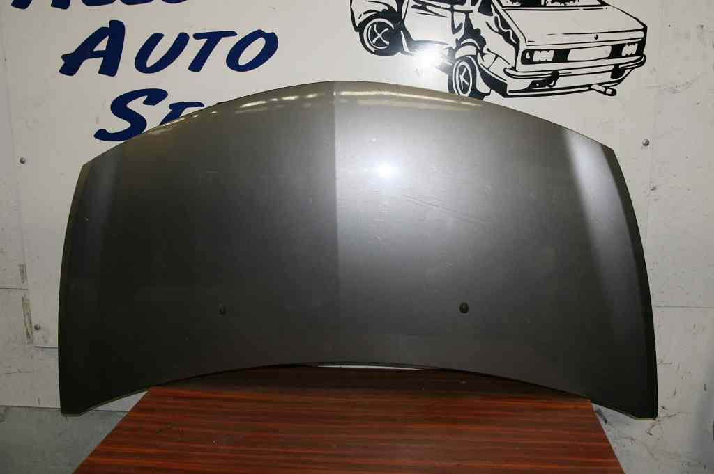 Capot RENAULT CLIO III PHASE 1
02/2009

qqes rayures superficielles

Frais de Port sur devis