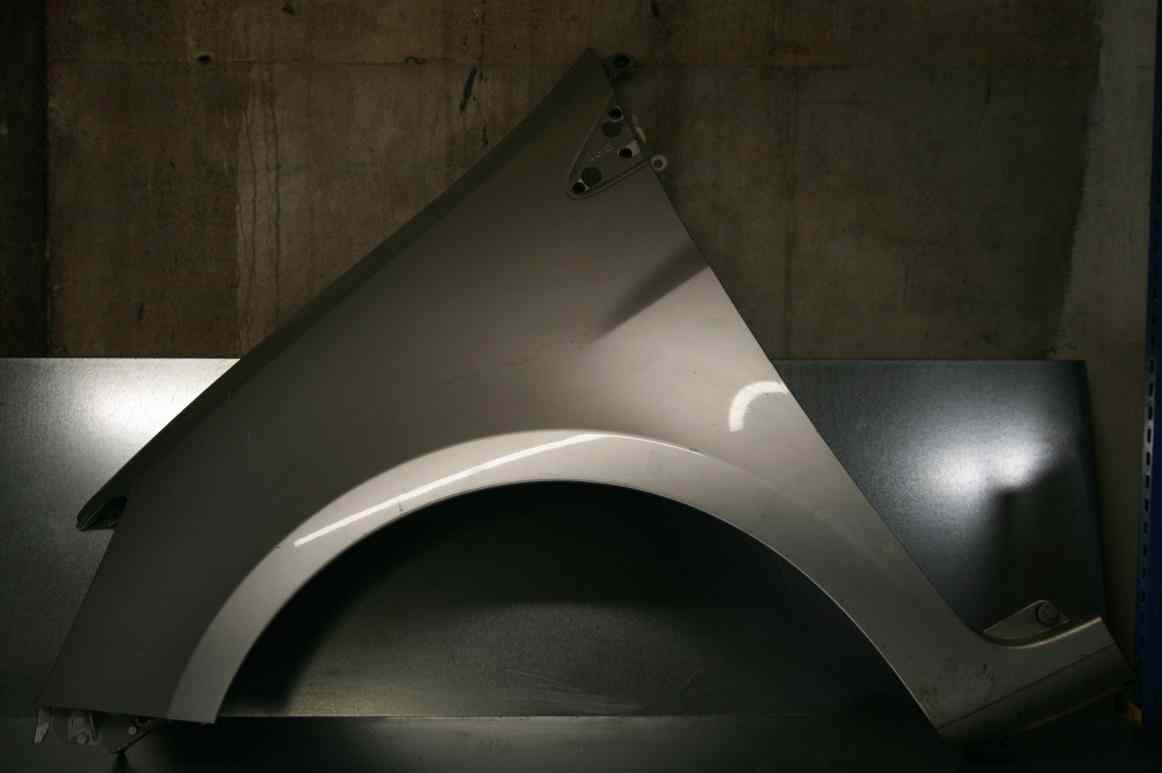 Aile AV Gauche RENAULT Clio 3 ph1
01.2006

Pr roues en 185

