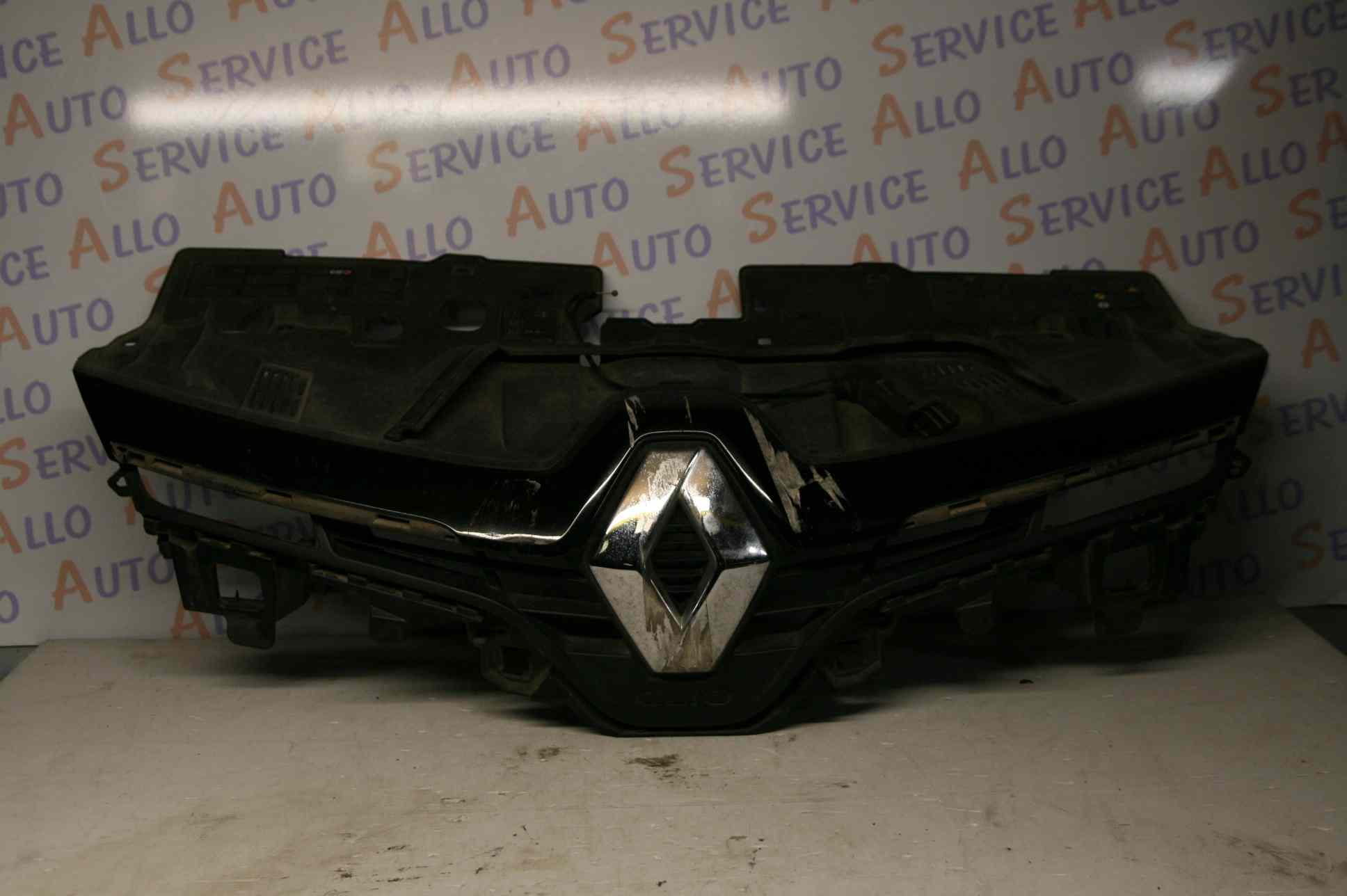 Calandre noir
RENAULT CLIO IV PHASE 1 5P 
2012-07->2016-12

Frais de Port sur devis