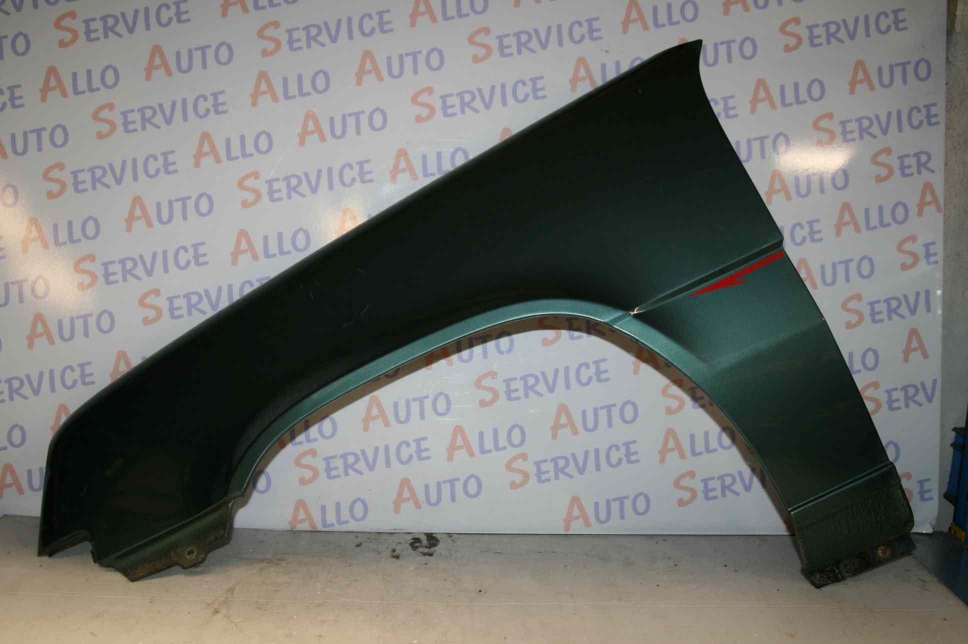 Aile AV Gauche
RENAULT SUPER 5 3P 
1984-10->1996-12

Frais de Port sur devis