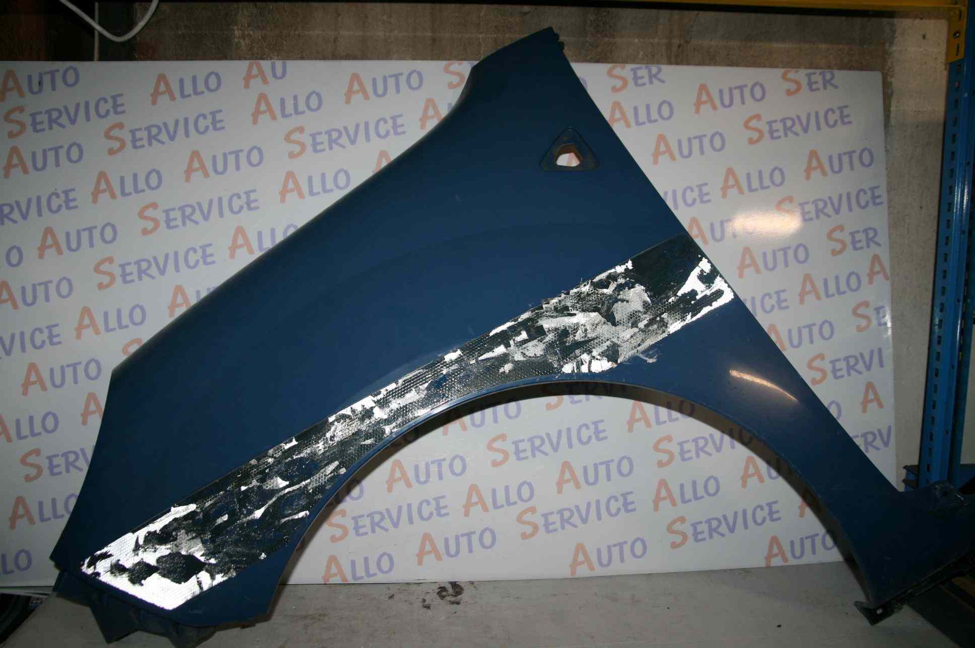 Aile AV Gauche
RENAULT KANGOO II BREAK PHASE 1 4P 
2008-01->2013-03
(bande autocollante a enlever)

Frais de Port sur devis