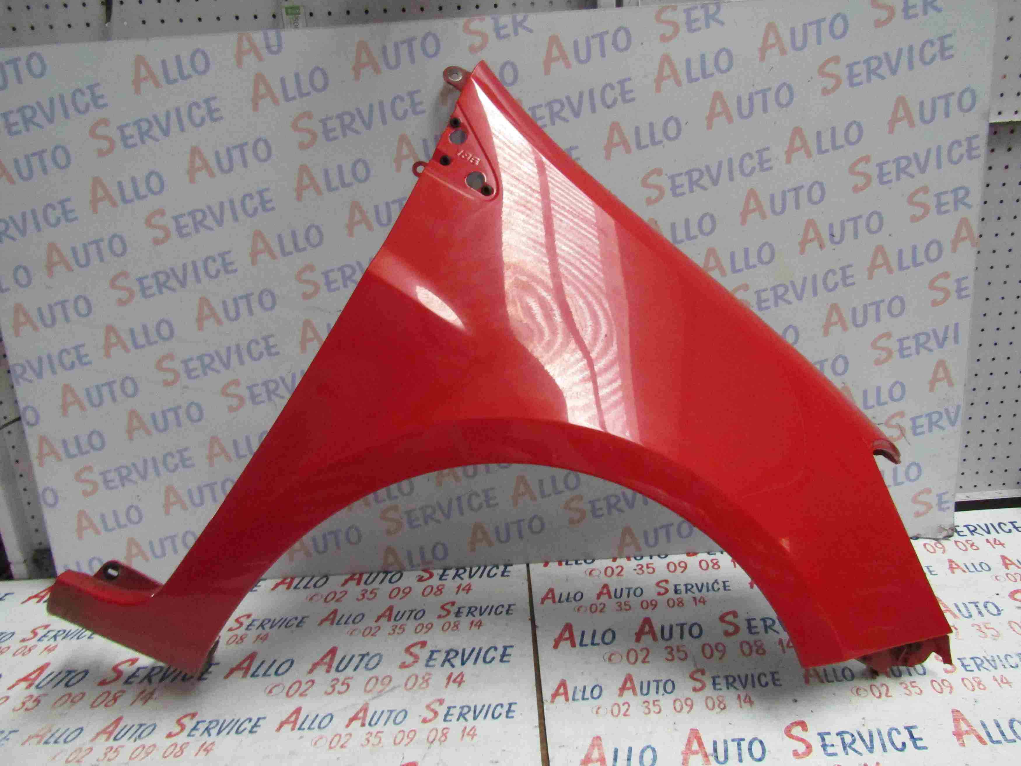 Aile AV Droit
RENAULT Clio 3 Phase 1
03.2006

Couleur : Rouge Volcan (D75)
Roue en 185

Frais de Port sur devis