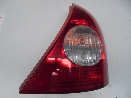 Feu Arriere Droit
RENAULT Clio 2 phase 2
An 2001 - 2006