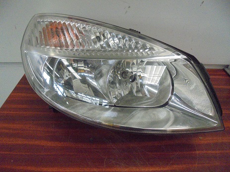 Optique Droit
RENAULT Scenic 2
An 03.2004 - 12.2005 

