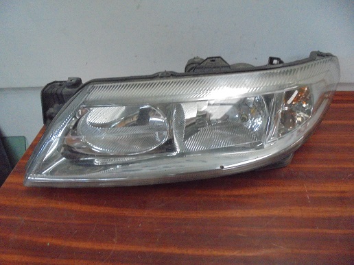 Optique Gauche
RENAULT Laguna 2 
An 11.2000 - 03.2005 