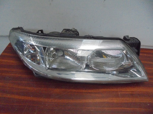 Optique Droit
RENAULT Laguna 2 
An 11.2000 - 03.2005 
