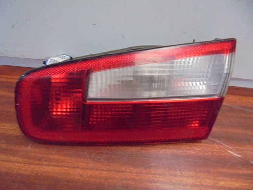 Feu Arriere hayon Droit
RENAULT Laguna 2 
An 11.2000 - 03.2005 
