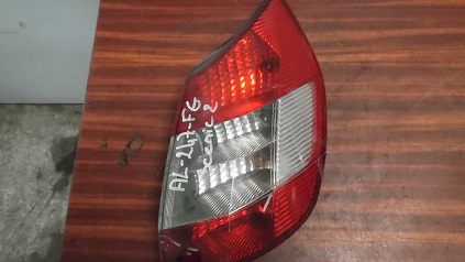 Feu Arriere Droit
RENAULT Scenic 2
An 06.2003 - 12.2005

1 rosé