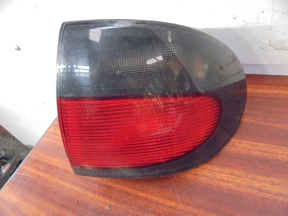 Feu Arriere Droit
RENAULT Megane Classic
An 09.1996 / 03.1999
