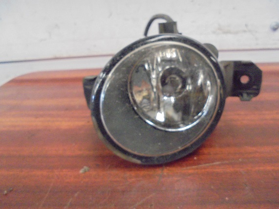 Feu Antibrouillard Droit
RENAULT Laguna 2
An 11.2000 / 03.2005
