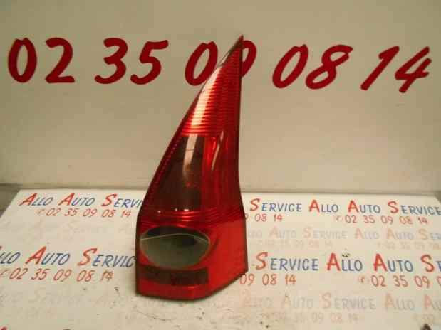 Feu Arriere Droit
RENAULT Megane 2 break phase 1

Années 12/2003 à 12/2005

