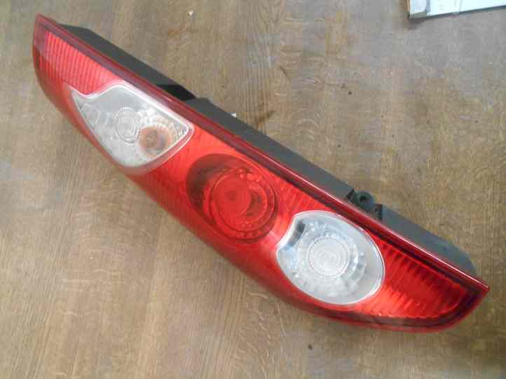 Feu Arriere Gauche
RENAULT Kangoo 2 avec hayon
An 01.2008 - 03.2013
