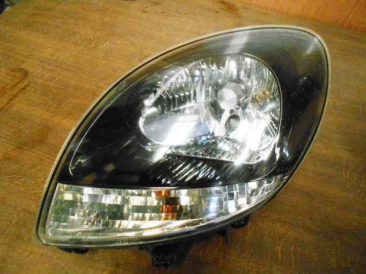 Optique Gauche
RENAULT Kangoo 1 phase 2
An 05.2005 - 12.2007

Fond noir

