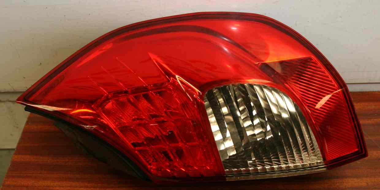 Feu Arriere Droit RENAULT SCENIC II PHASE 2 
05/2009

