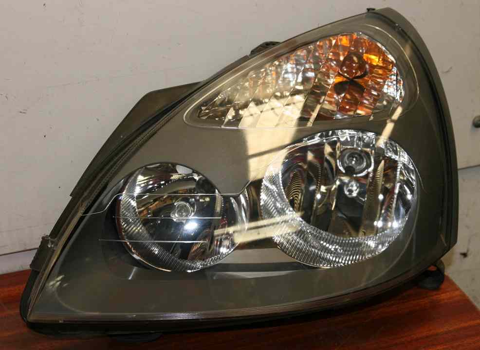 Optique Gauche RENAULT CLIO II PHASE 2

Comme neuf

fond gris