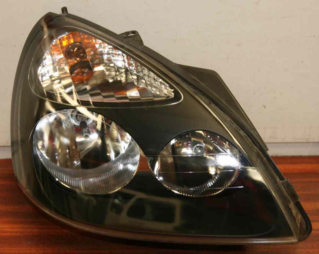 Optique Droit RENAULT Clio II phase 2

Comme neuf

Fond noir