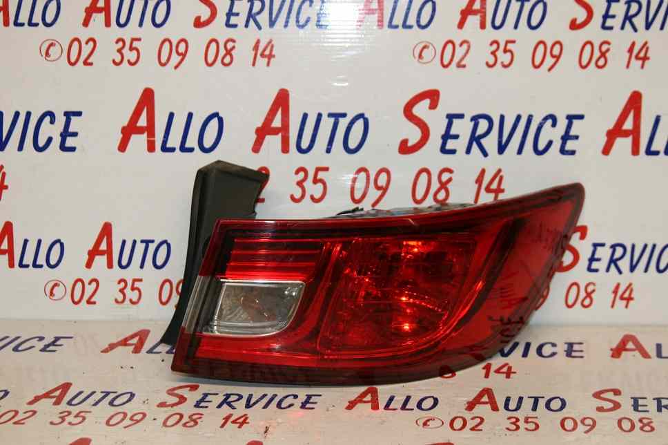 Feu Arriere Droit

RENAULT CLIO IV PHASE 1 10/2014

2012-07->2016-12

