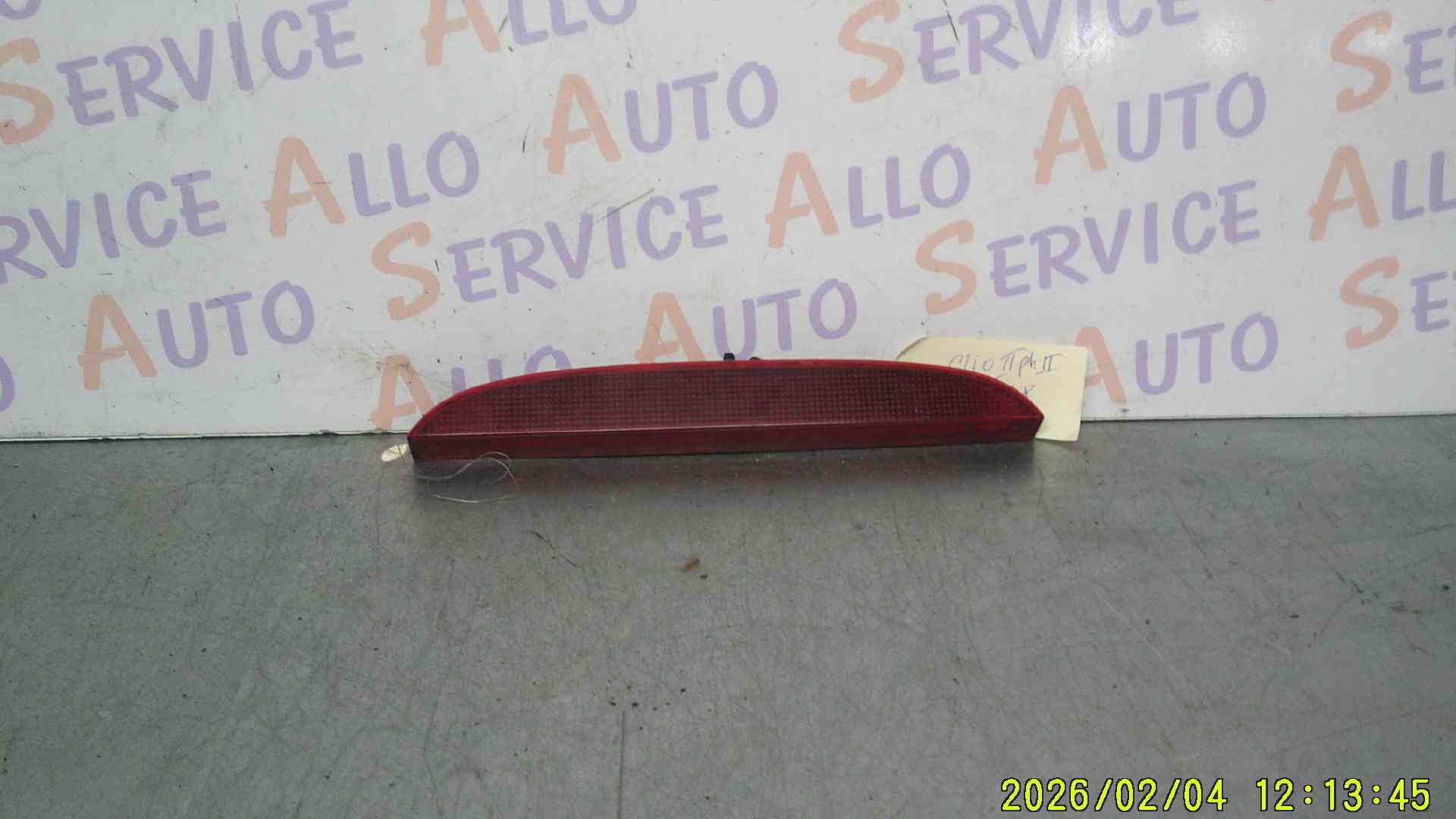 Feu Stop 
RENAULT Clio 2 
phase 2 1.5 dci - 8v turbo
annee 18/01/2005

