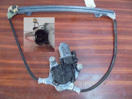 Leve Vitre Av Droit
RENAULT Clio 2 phase 2 (3P)
An 06-2001 - 07-2006 
