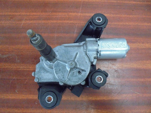 Systeme Essuie glace AR
RENAULT Scenic 3
An 04.2009 - 11.2011

Bosch 0390 201 856