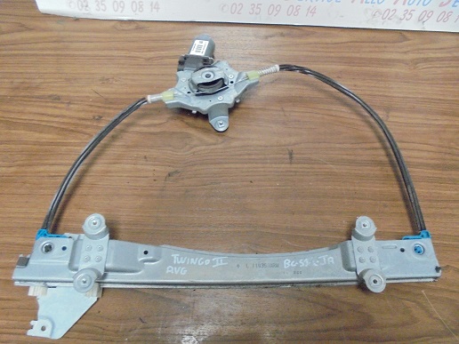 Leve Vitre Av Gauche
RENAULT Twingo 2 (3 portes)
An 06.2007 - 11.2011