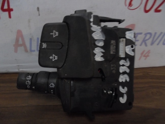 Commodo (Essuie-Glace)
RENAULT Modus
An 07.2006 - 12.2007

DELPHI 88103003 366

